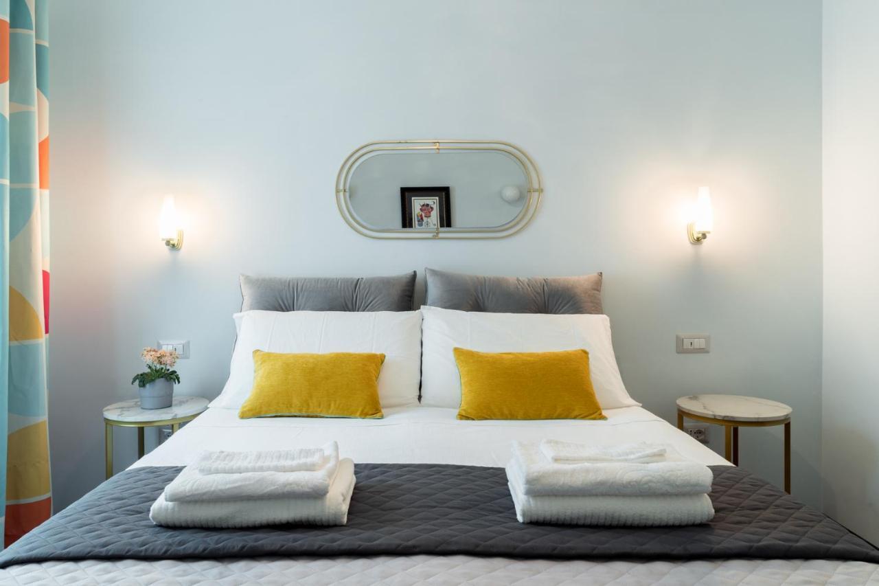 Contus Retro Guest House Cagliari Bagian luar foto