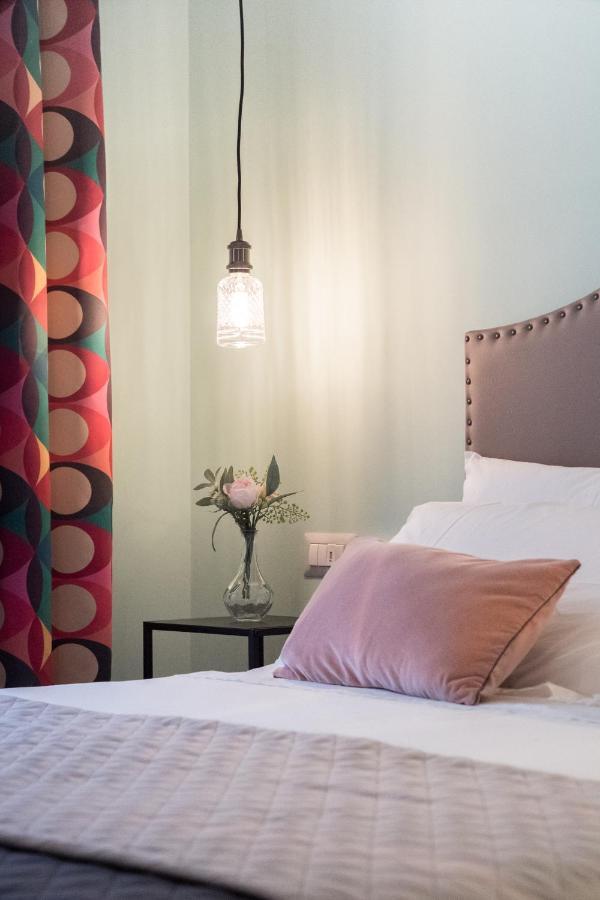 Contus Retro Guest House Cagliari Bagian luar foto