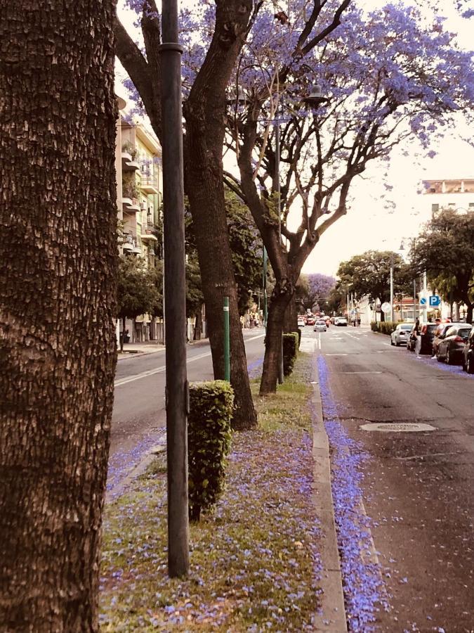 Contus Retro Guest House Cagliari Bagian luar foto